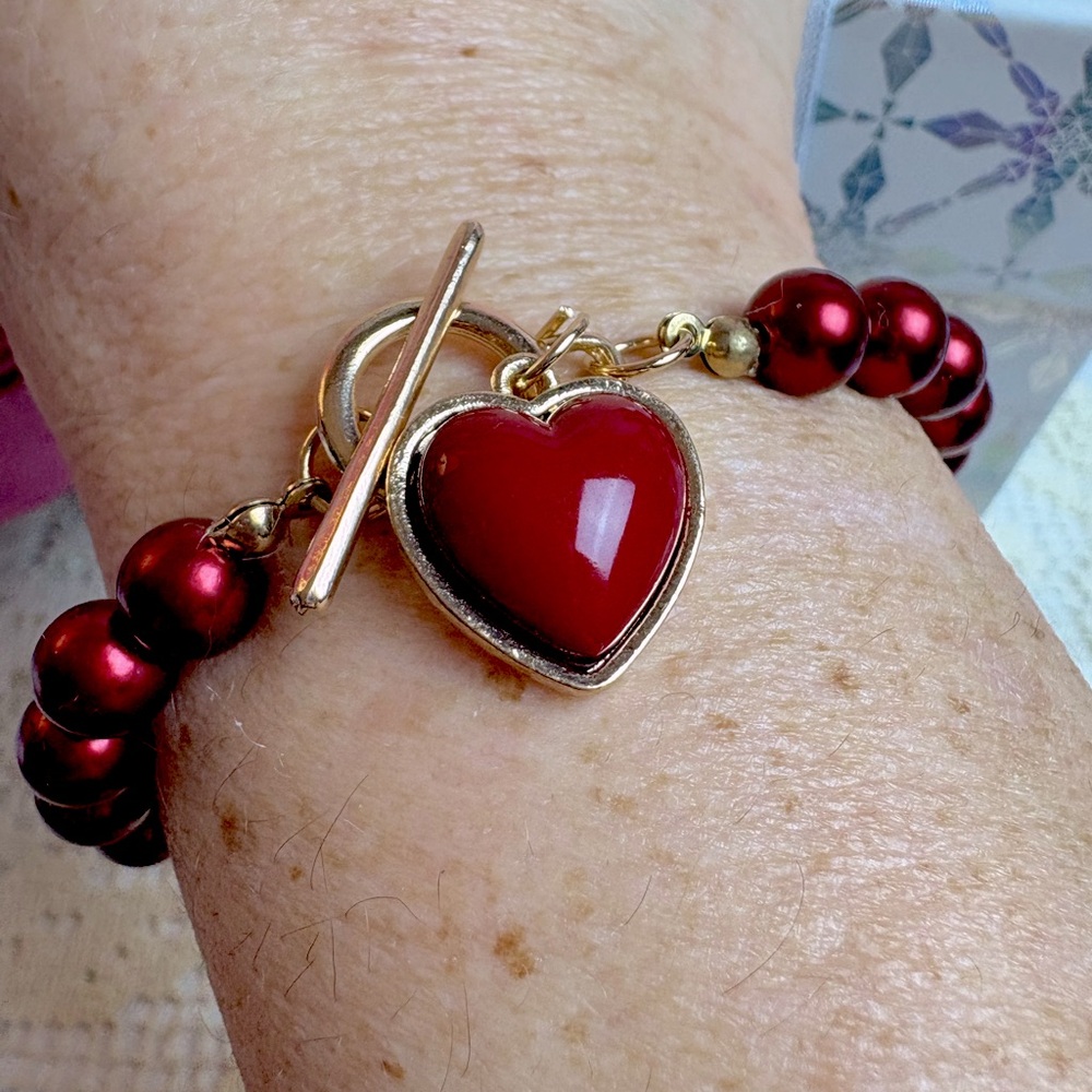 ❤️Red Beaded Bracelet with Heart Charm❤️